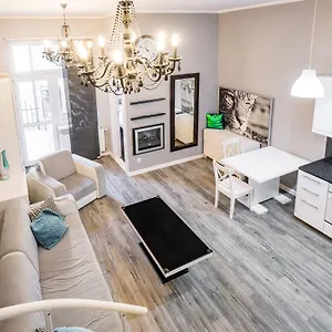https://apartament-glamour-konarskiego-wawelofts.krakowhotelspoland.com